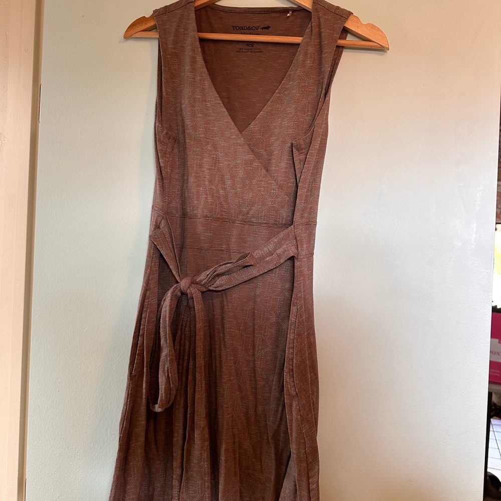 Toad&Co Sleeveless Wrap Midi Dress in Brown